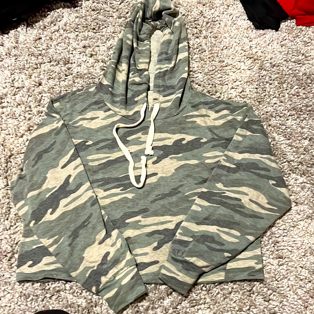 Crop top camo hoodie